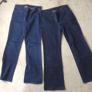 Boot cut jeans size 6 10$ each